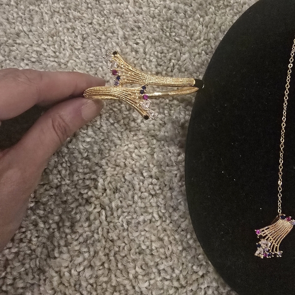 21kgp Dubai Elegant Gold and Pink Jewelry Set - Picture 3 of 12